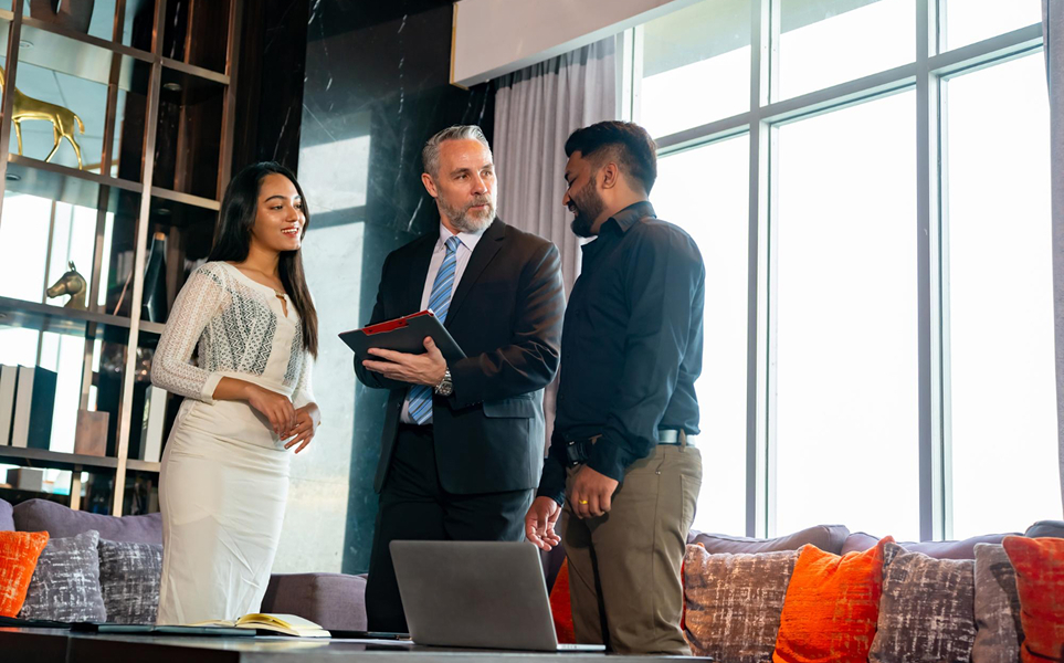 UI/UX Design in Bergamo: UI/UX designers working on website and mobile design at White Gold Digital Marketing in Bergamo, Italy